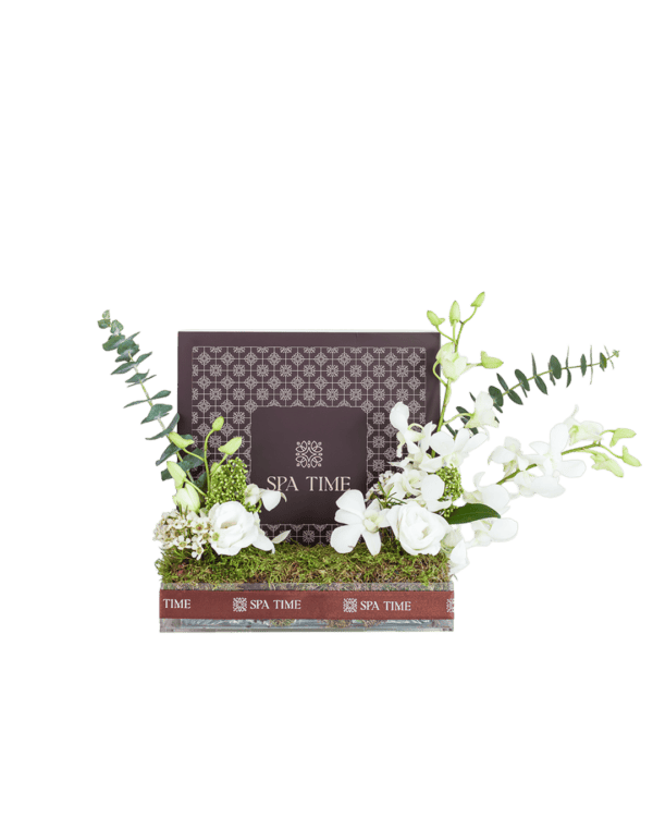 ⁦Self-Care Spa Gift Box with Flowers⁩ - الصورة ⁦2⁩